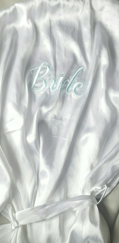 Bride Robe OS - Picture 3 of 3